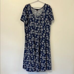 Black and White Casual Flutter‎ Sleeve Midi Dress